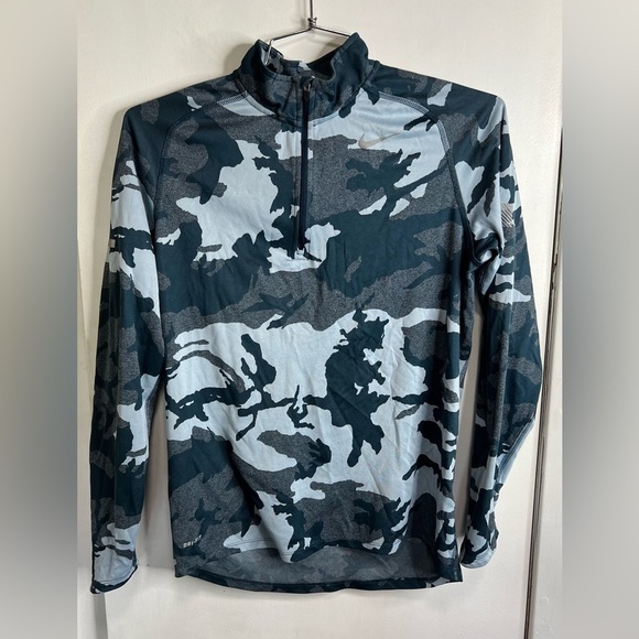 Nike Dri Fit 3/4 Zip Blue Camo Pullover - Picture 1 of 3